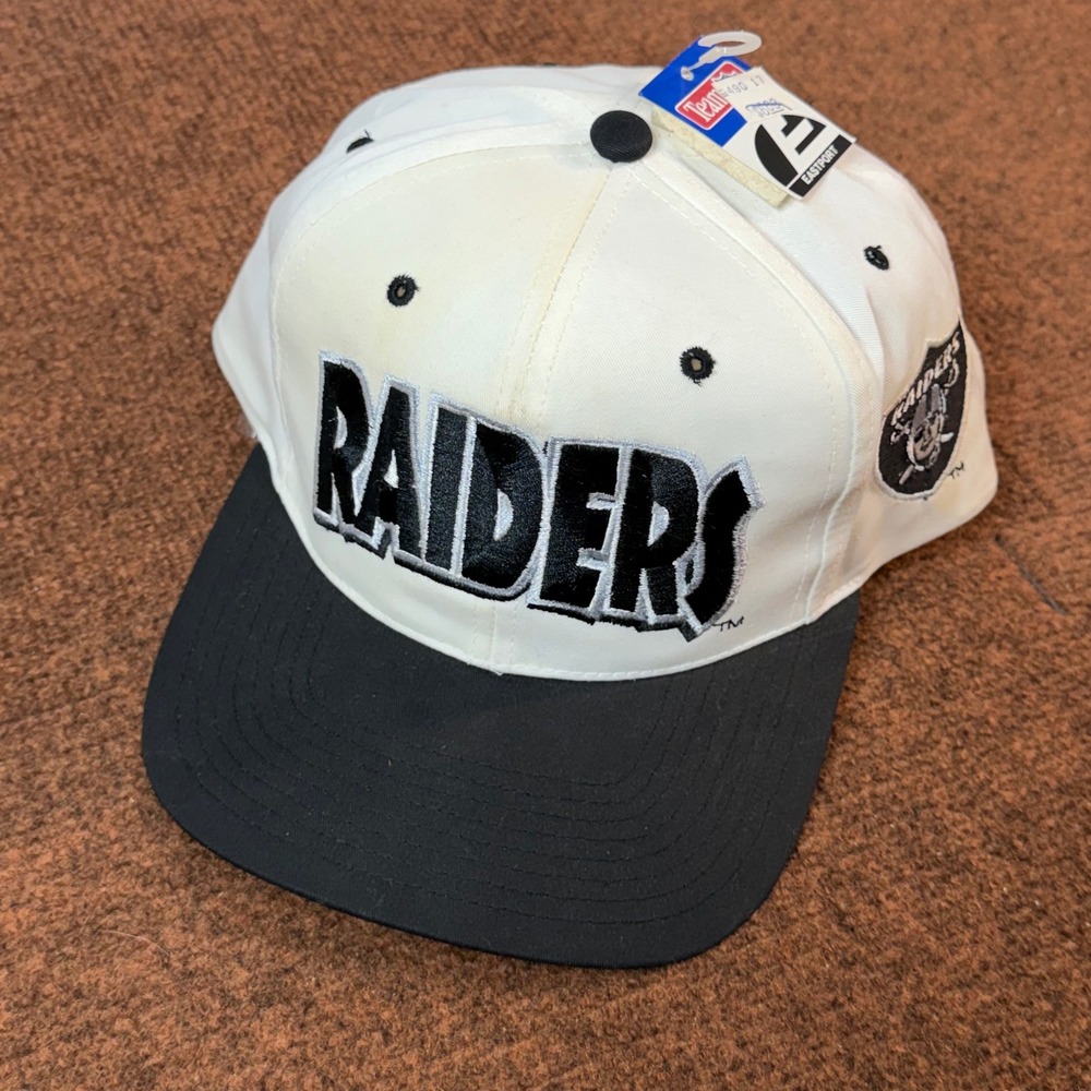 Vintage Eastport LA Raiders Snapback Hat Team NFL White Black Embroidered Cap A+